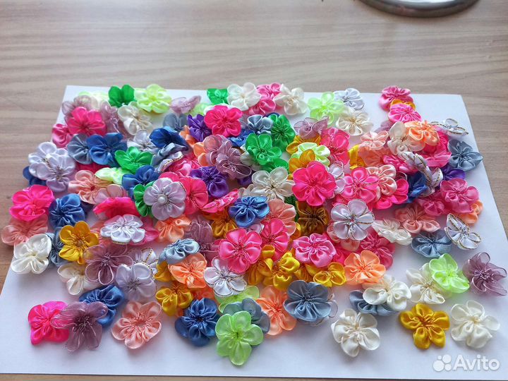 Цветочки из атласной ленты