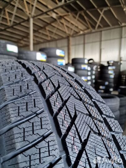 Grenlander IceHawke 1 275/40 R22 108H