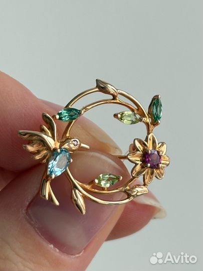 Брошь золотая 585