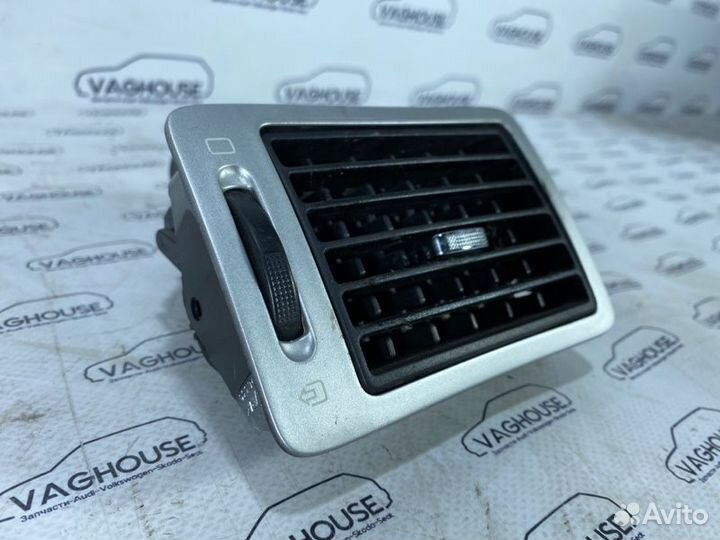 Дефлектор воздуховода левый Peugeot 307 1.6 2007