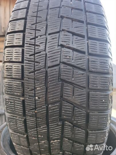 Yokohama Ice Guard IG60 215/45 R17