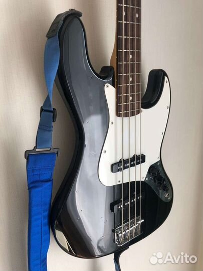 Бас гитара Fender jazz bass