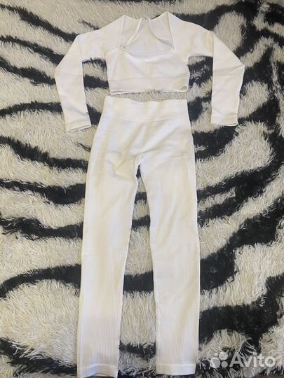 Костюм для фитнеса женский