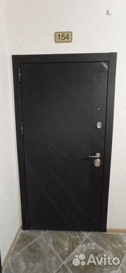 Дверь входная с зеркалом