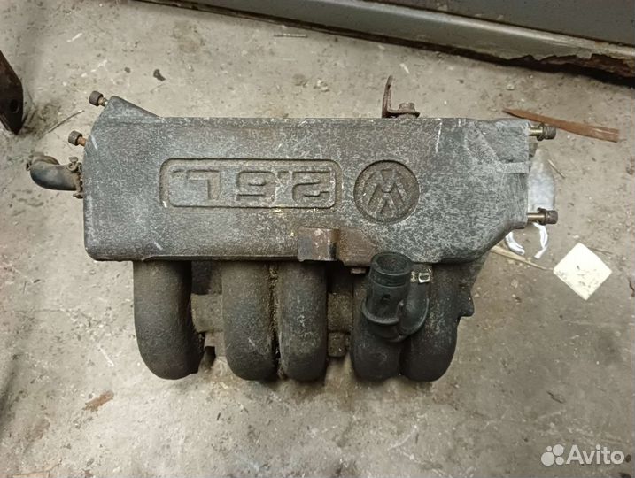 Впускной коллектор Transporter T4 2.5 бензин AAF