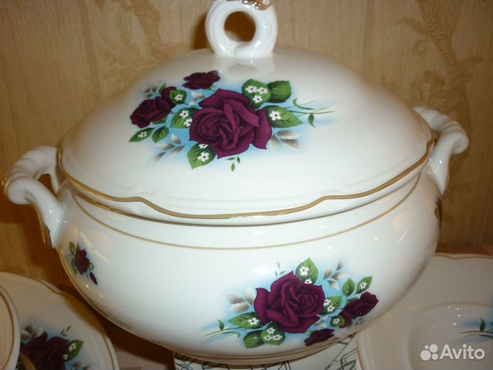 Сервиз обеденный -новый в упак