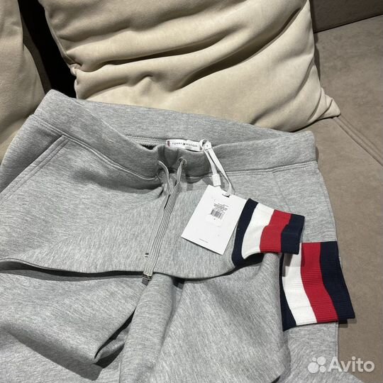 Tommy hilfiger костюм спортивный M оригинал