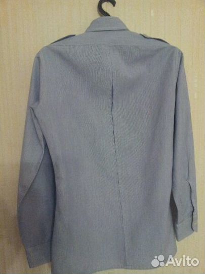 Подростковая рубашка б/у приталенная размер 46-48