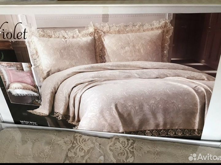 Покрывало на кровать 240 260 с наволочками