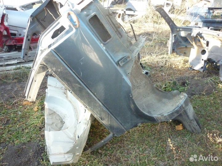 Крыло заднее на фольксваген пассат б3