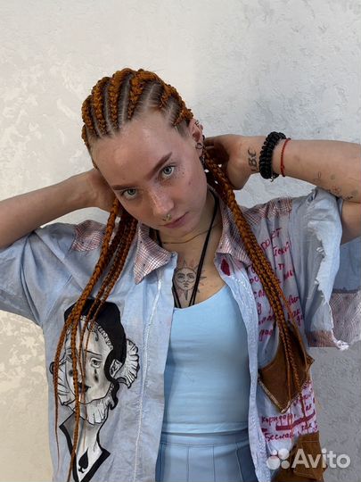 Модель на афрокосы, брейды, афрокудри