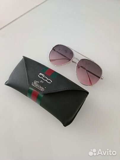 Солнцезащитные очки gucci