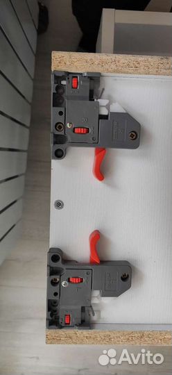 Крепление на ящики