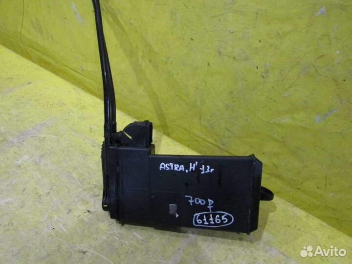 Адсорбер бензобака Opel Astra H 07-13г 61165