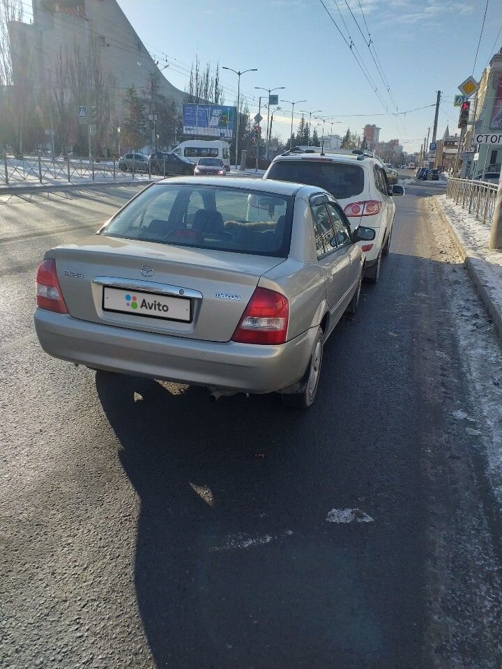 Mazda 323: фото владельца