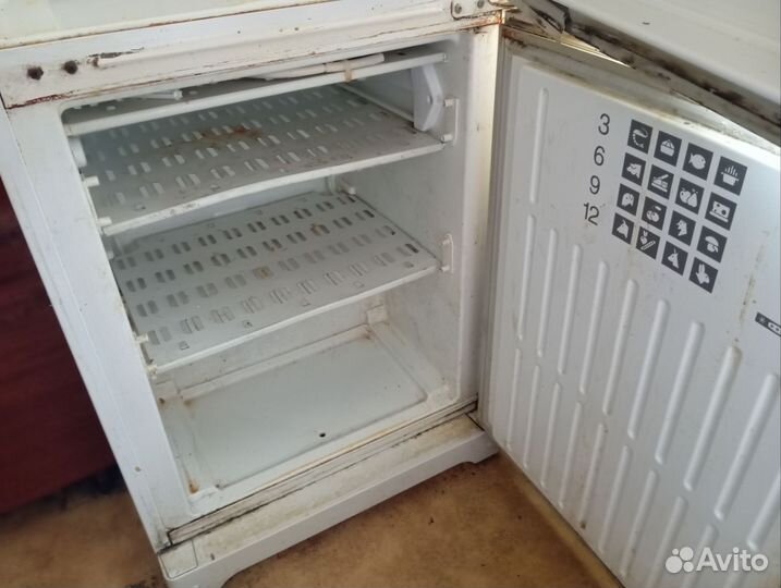 Холодильник Stinol