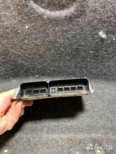 Блок управления двигателем Audi A4 B8