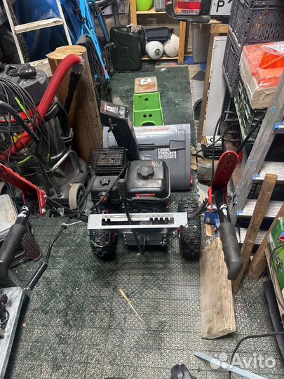 Снегоуборщик бензиновый самоходный бу