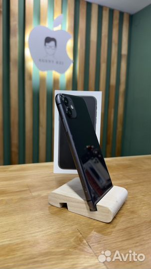 iPhone 11, 64 ГБ