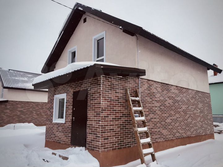 Коттедж 121 м² на участке 6 сот.