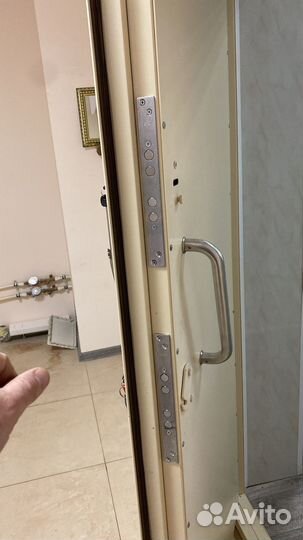 Дверь сейфовая