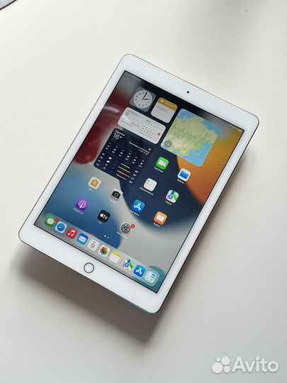 iPad Air 2 128GB Wi-Fi Gold в идеальном состоянии