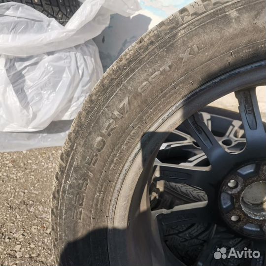 R17 Nokian Tyres Hakkapeliitta 8 225/50, PCD 5x112 DIA 66.5