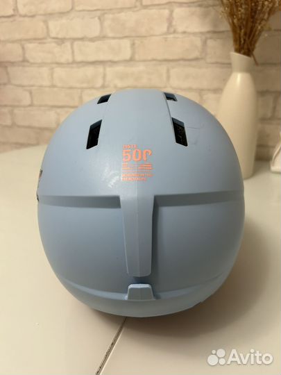 Горнолыжный шлем