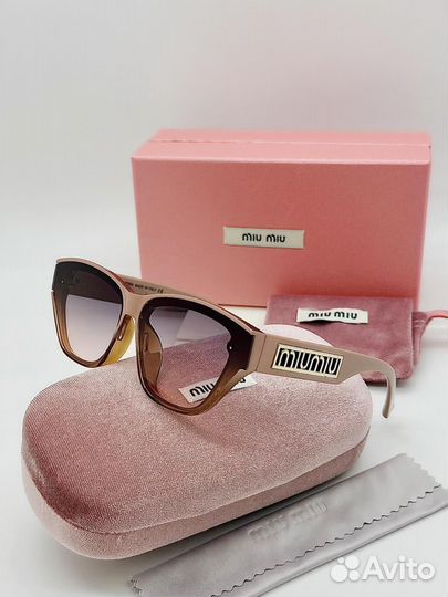 Солнцезащитные очки miu miu