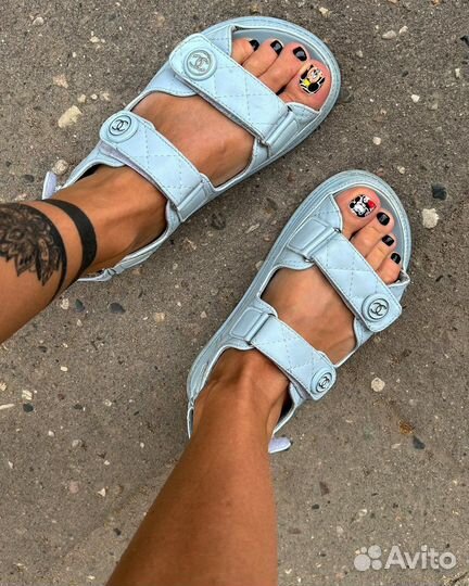 Педикюр маникюр