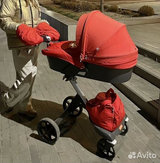 Коляска stokke