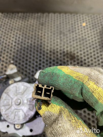 Стеклоподъёмник задний левый Maxima A32 Максима