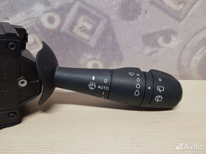 Подрулевой переключатель дворников Renault Kaptur