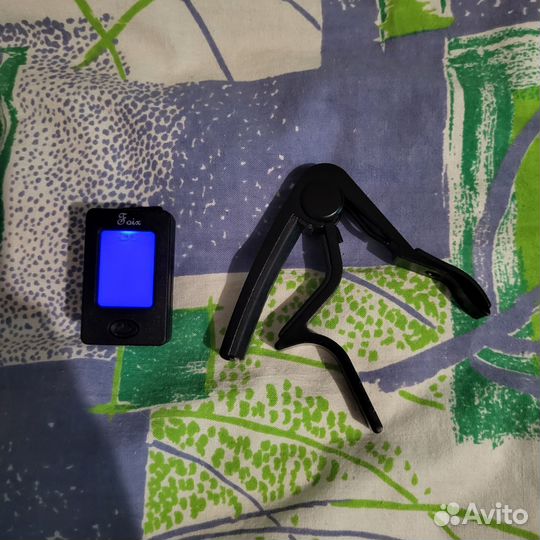 Акустическая гитара