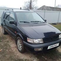 Mitsubishi Space Wagon 2.0 MT, 2000, 300 000 км, с пробегом, цена 220 000 руб.