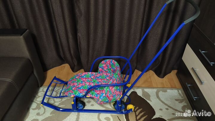 Детские санки с колесами