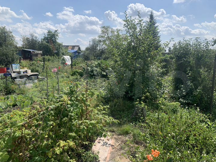 Дача 10 м² на участке 4 сот.