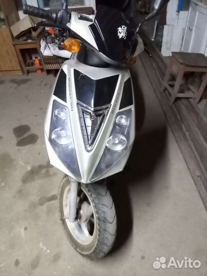 Скутер 72сс с доками