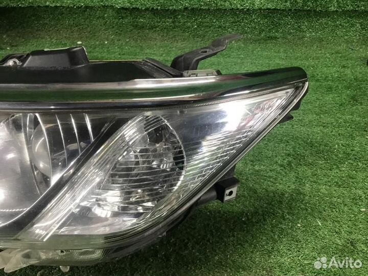 Фара левая Toyota Camry