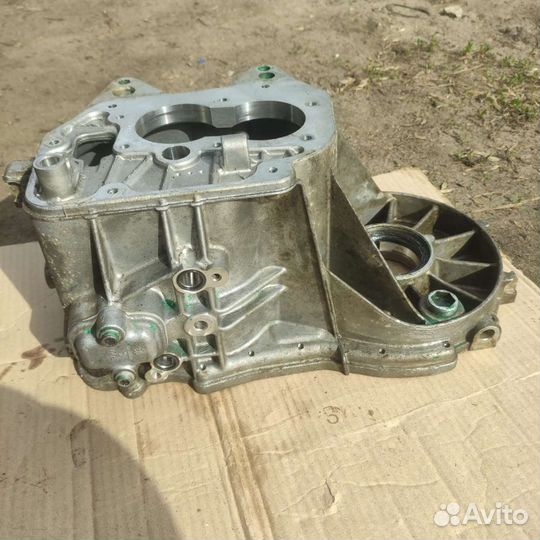 Корпус коробки передач Volkswagen Polo