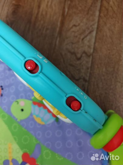 Развивающий коврик fisher price с пианино