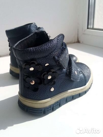 Ботинки демисезонные для девочки 23