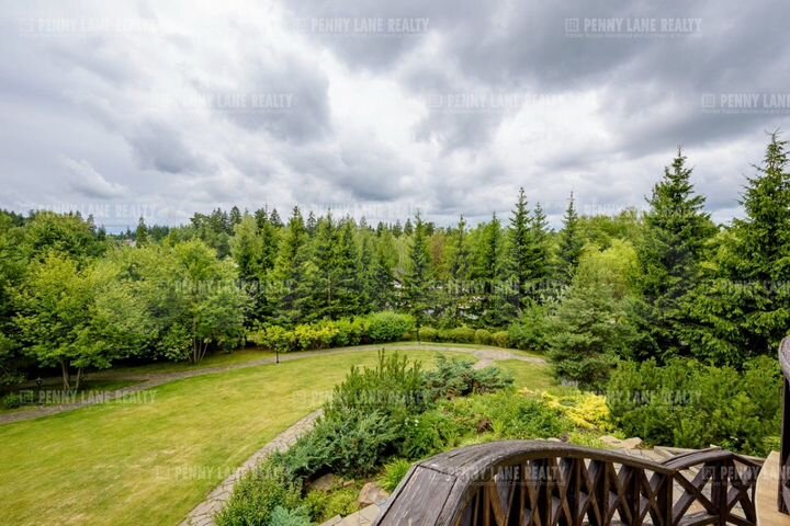 Коттедж 830 м² на участке 39,6 сот.