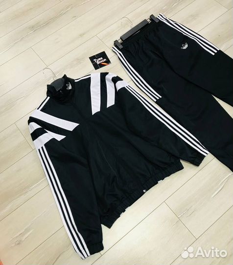 Спортивный костюм Adidas