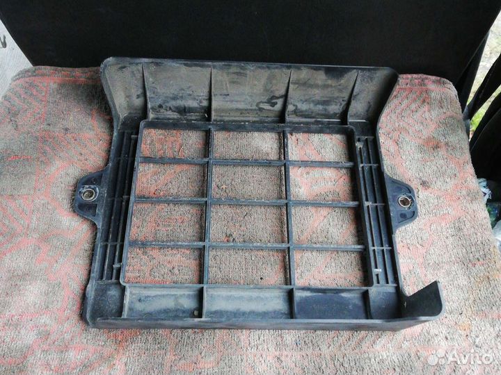 Крышка интеркулера Митсубиси Паджеро Мини 2