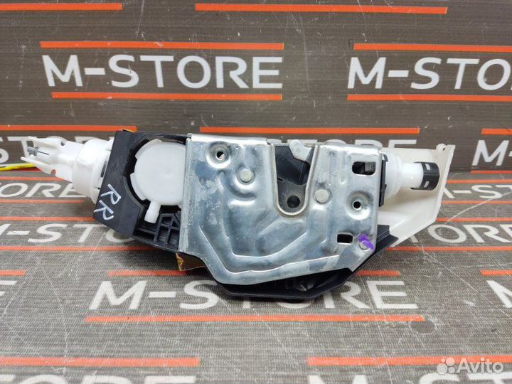 Замок двери задний правый Mercedes-Benz S-Class