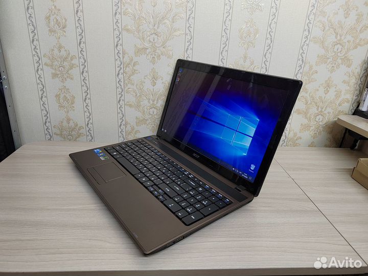 Ноутбук Acer в хорошем состоянии