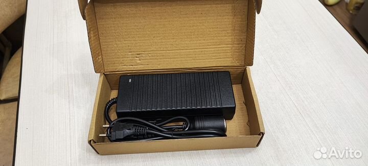 Преобразователь Адаптер от 220 v с выходом на 12v