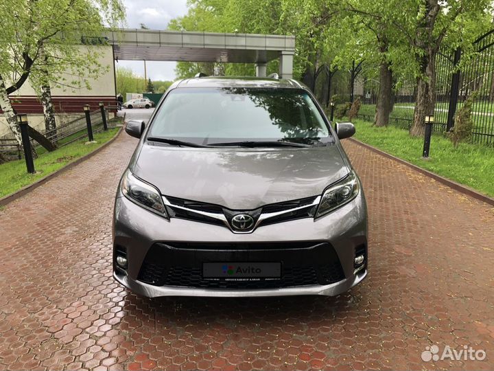 Toyota Sienna 3.5 AT, 2018, 64 950 км
