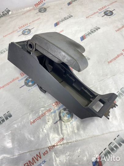 Подлокотник Bmw 3 E46 М43Б19 2000